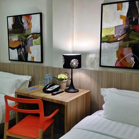 Z Pad Residences Tacloban Esterno foto