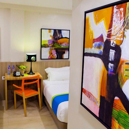 Z Pad Residences Tacloban Esterno foto