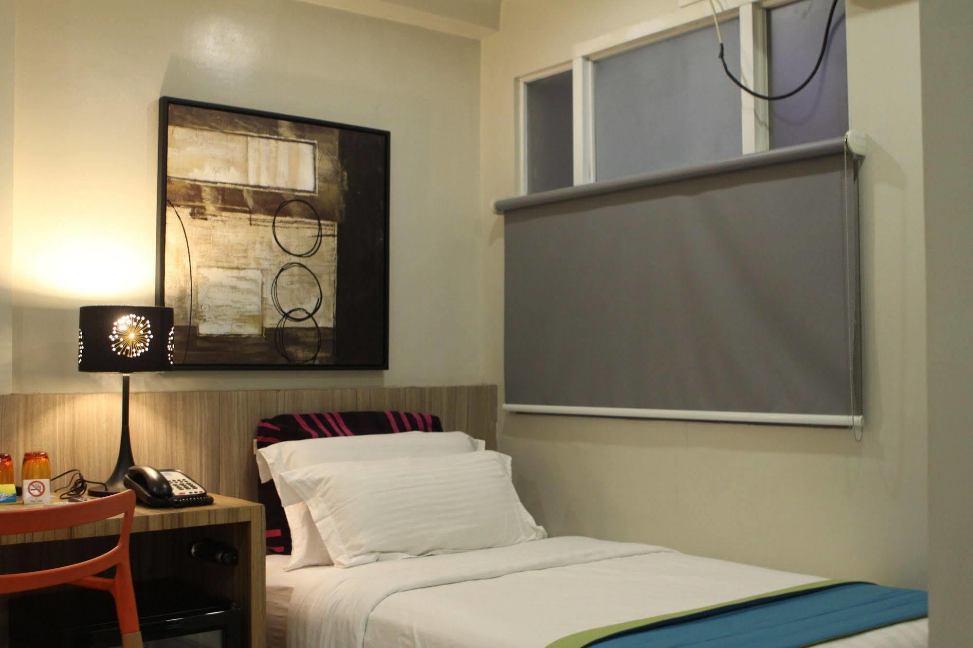 Z Pad Residences Tacloban Esterno foto
