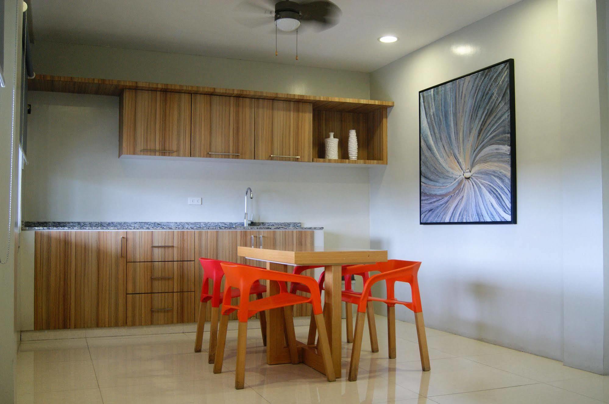 Z Pad Residences Tacloban Esterno foto